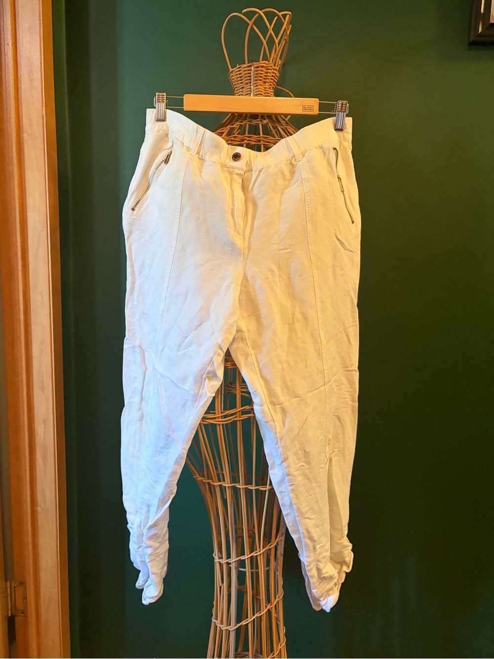 Calvin Klein Cream Drawstring Capris with Zip Pockets